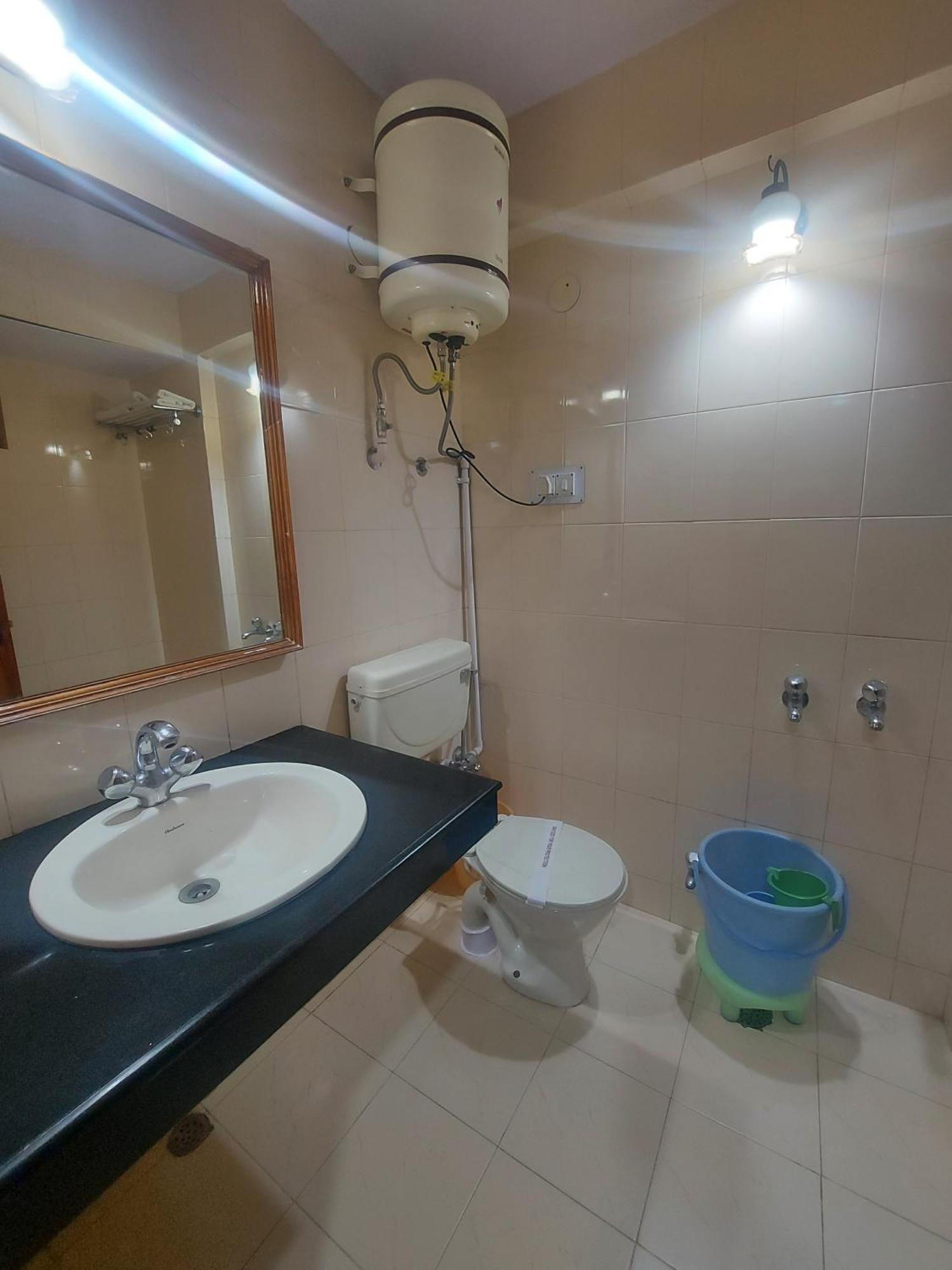 Brightland Hotel Shimla Ngoại thất bức ảnh