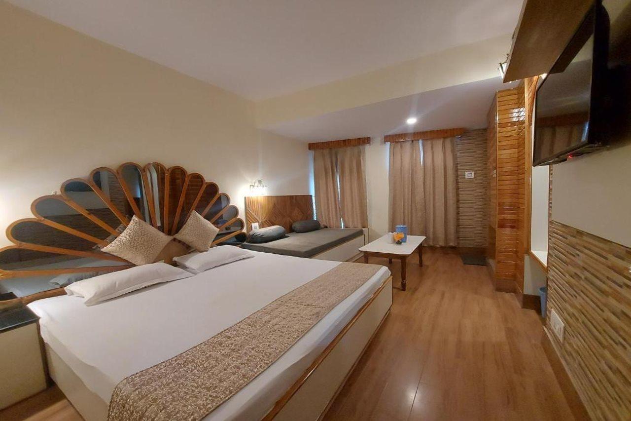 Brightland Hotel Shimla Ngoại thất bức ảnh
